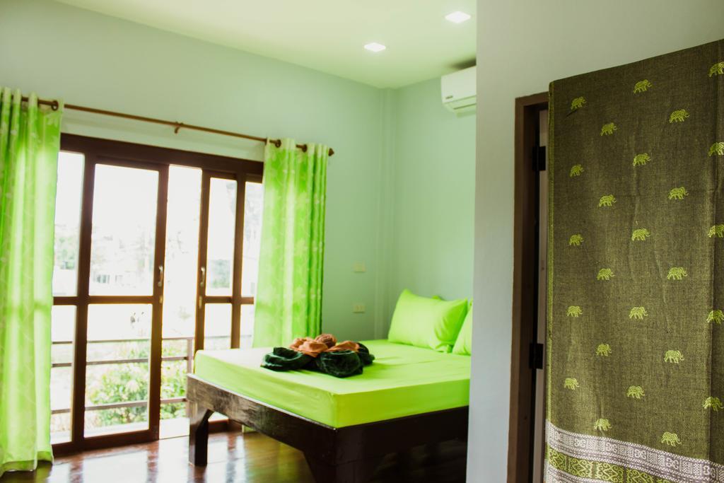 Hotel Ban Klong Srabua à Ayutthaya Extérieur photo
