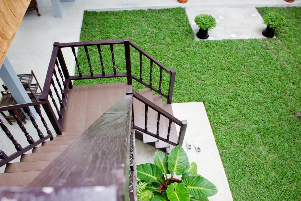 Hotel Ban Klong Srabua à Ayutthaya Extérieur photo