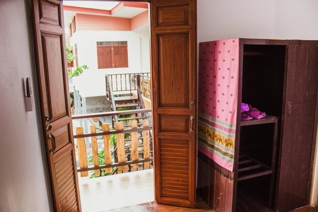 Hotel Ban Klong Srabua à Ayutthaya Extérieur photo